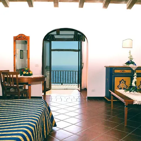 Ośrodek wypoczynkowy Country Paradise - & 4*